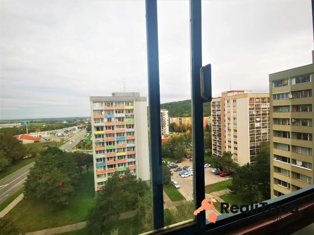 PREDANÉ! EXKLUZÍVNE! BA, Lamač, priestranný 2 izbový byt s 3 balkónmi | RealiTana