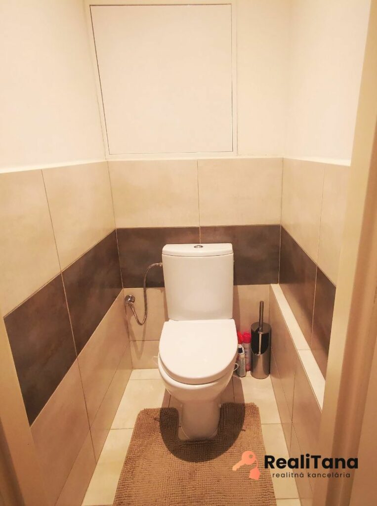 PREDANÉ! EXKLUZÍVNE! BA, Lamač, priestranný 2 izbový byt s 3 balkónmi | RealiTana